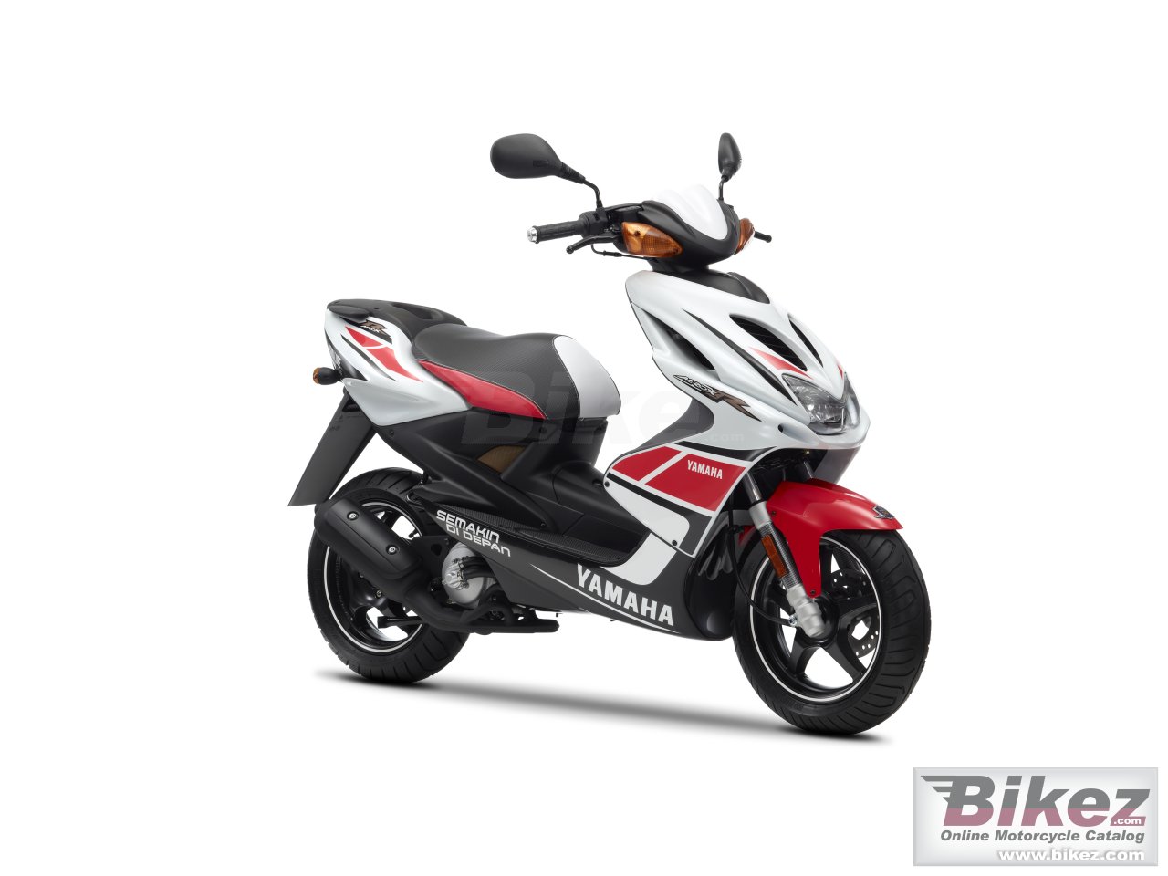 Big Yamaha aerox wgp 50th anniversary picture and wallpaper from Bikez.com